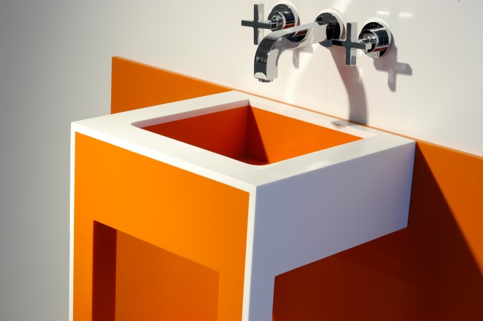 S027 Orange