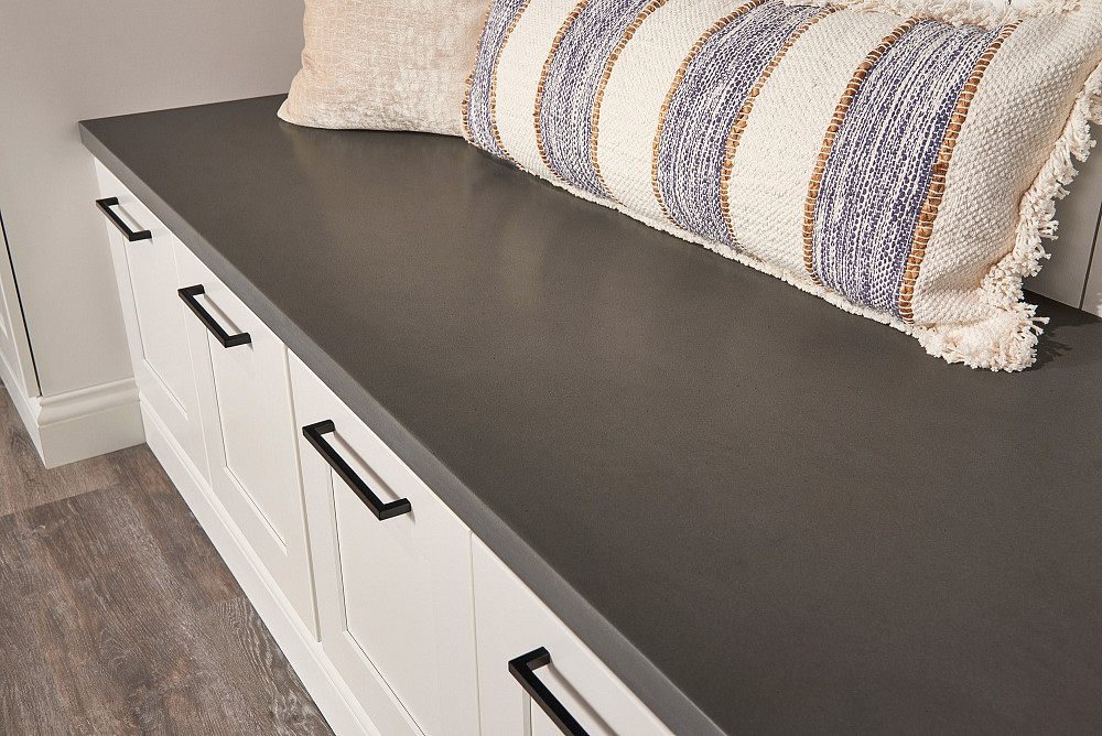 M553 Ebony